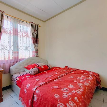 Villa Semesta Cikundul Экстерьер фото